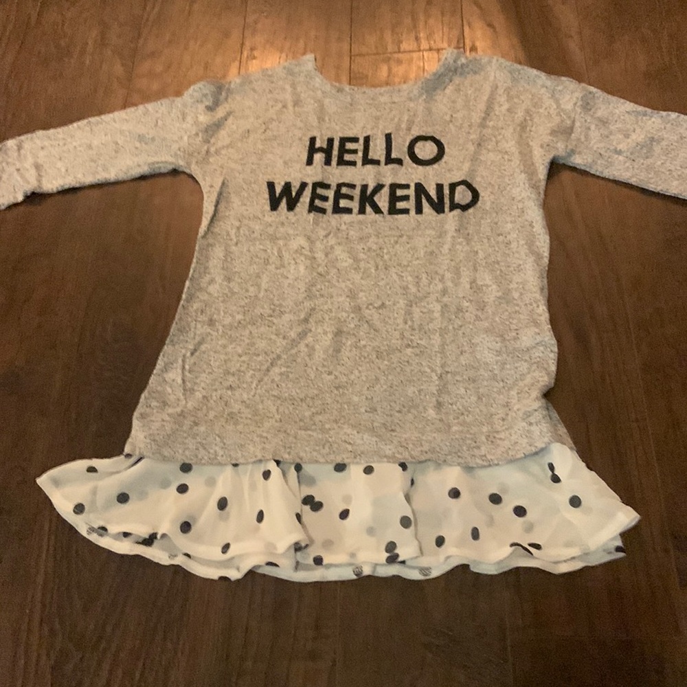 Girls long sleeve shirt. Size L